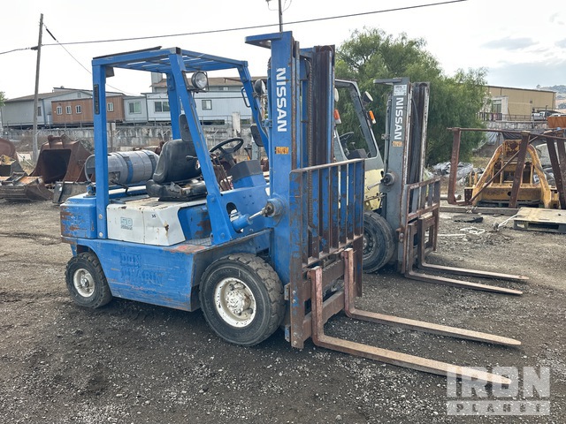 MONTACARGAS NISSAN PJ02A25PV