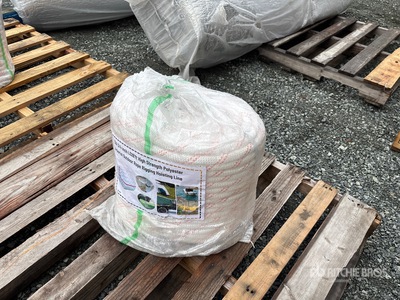 Quantity of 328 ft of 3/4 in Diameter High Strength Polyester Arborist Outdoor Rope Rigging Hoisting Line (Unused)