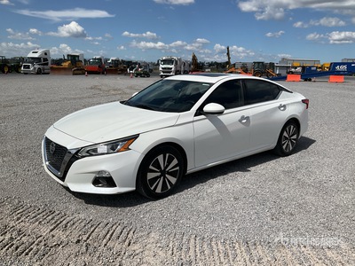 2019 Nissan Altima Advance Automovil / Personenkraftwagen