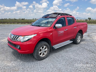 2016 Mitsubishi L200 4x4 Crew Cab Camioneta / Pickup