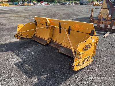 8/12 ft Lama da neve - Fits Tractor