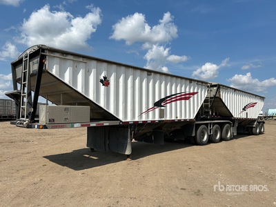 2011 Doepker Super B-Train Grain Trailer