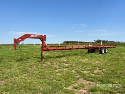 2016 Red Rhino 42 ft Gooseneck Manual Dump Hay Trailer Divers