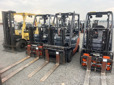 2011 Toyota 8FGCU20 4000 lb Cushion Tire Forklift