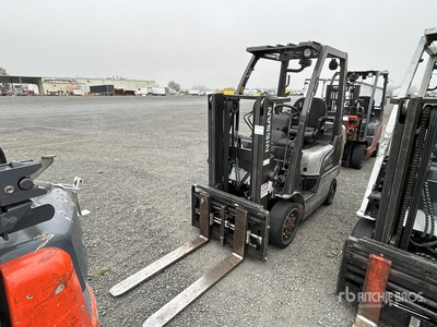 2008 Nissan CF40LP 4000 lb Pneumatic Tire フォークリフト