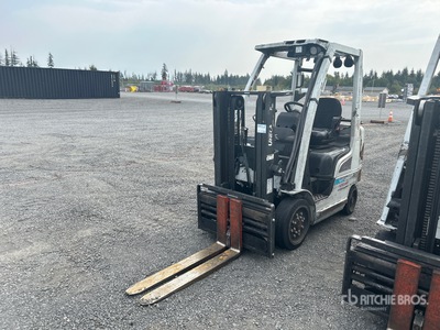 2014 Nissan MCP1F2A20LV 4000 lb Cushion Tire Carretilla Elevadora