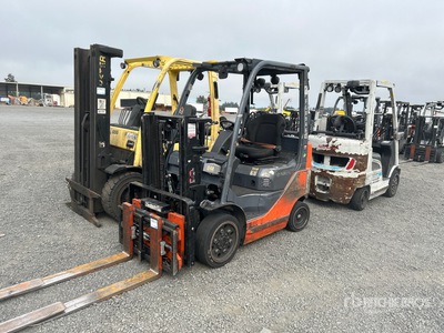 2014 Toyota 8FGCU20 4000 lb Pneumatic Tire Forklift