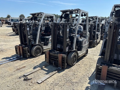 2014 Nissan MCP1F2A20LV 4000 lb Cushion Tire Montacargas