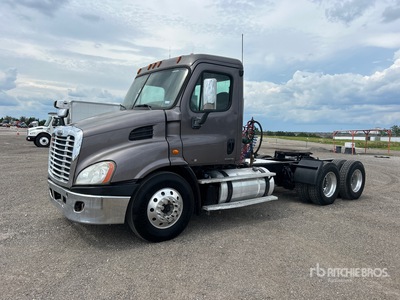 2012 Freightliner Cascadia 113 6x4 Cabeza Tractora Cabina Dormitorio