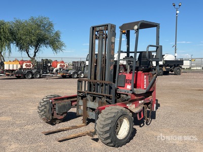 2001 Moffett M5500 5500 lb 3x3 Wózek widłowy montowany na ciężarówce