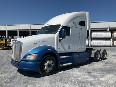 2011 Kenworth T700 6x4 Tractocamion con Dormitorio / 3- Achs Sattelzugmaschine mit Schlafkabine