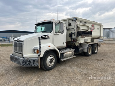 2020 Western Star 4700SB 6x4 Feed Truck