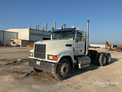 Mack CHU613 S/A Day Cab Truck Tractor