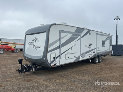 2017 Highland Ridge Open Range Roamer 34 ft T/A Travel Trailer