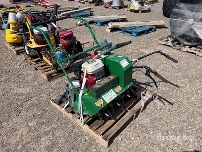 Quantity of Quantity of Bannerman aerator, Rototiller, and tools Divers - Magasin, entrepôt, consommateur