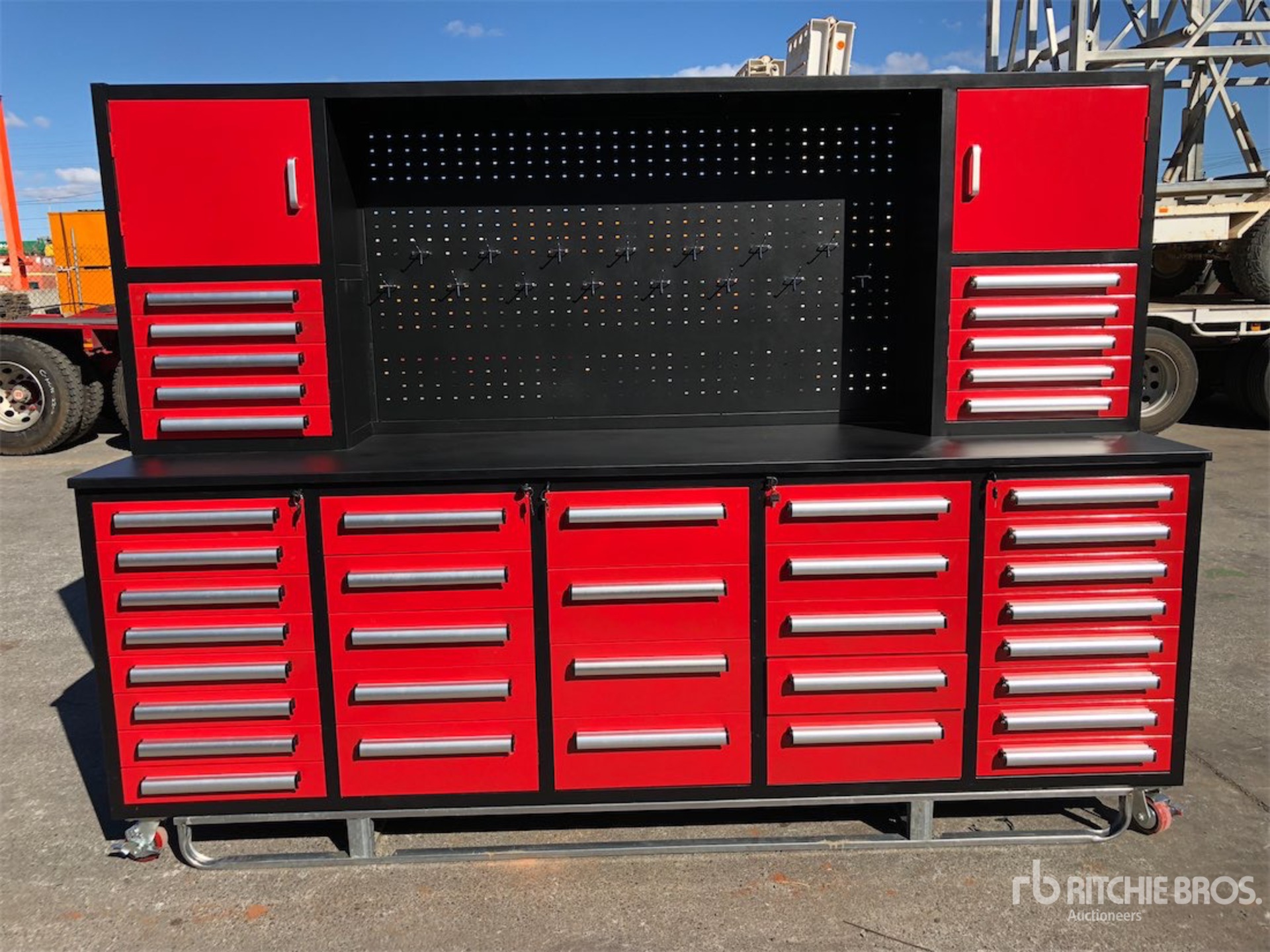 EXEQ 2850 mm 40-Drawer Établi de travail (Unused)