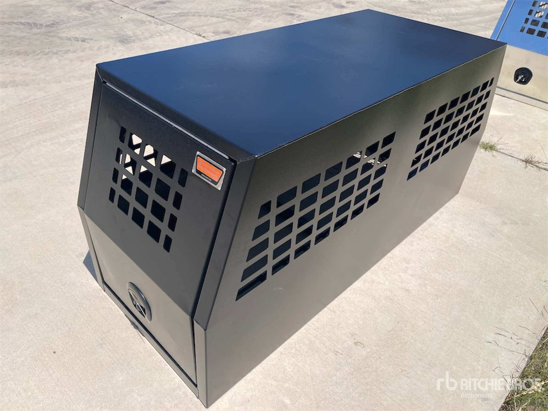 EXEQ Heavy Duty Black Dog Box (Unused)