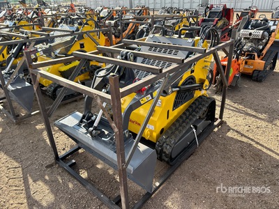 2025 STARVOX SV-480 Mini Compact Track Loader (Unused)