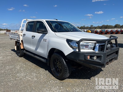 2020 Toyota Hilux 4x4 Dual Cab بيك اب