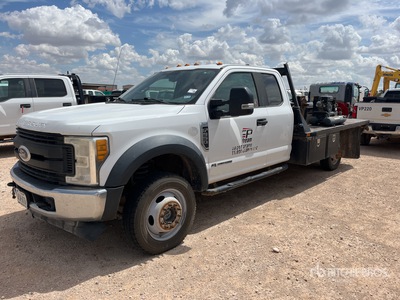 2017 Ford F-550 XL 4x4 Extended Cab Flatbed Truck