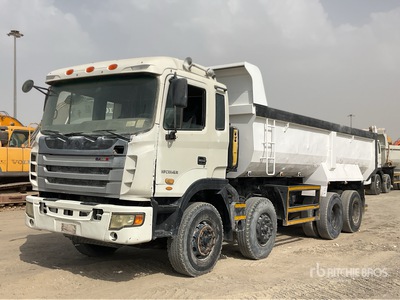 2015 JAC HFC3314KR1 8x4 Twin-Steer Tri/A Camión dumper