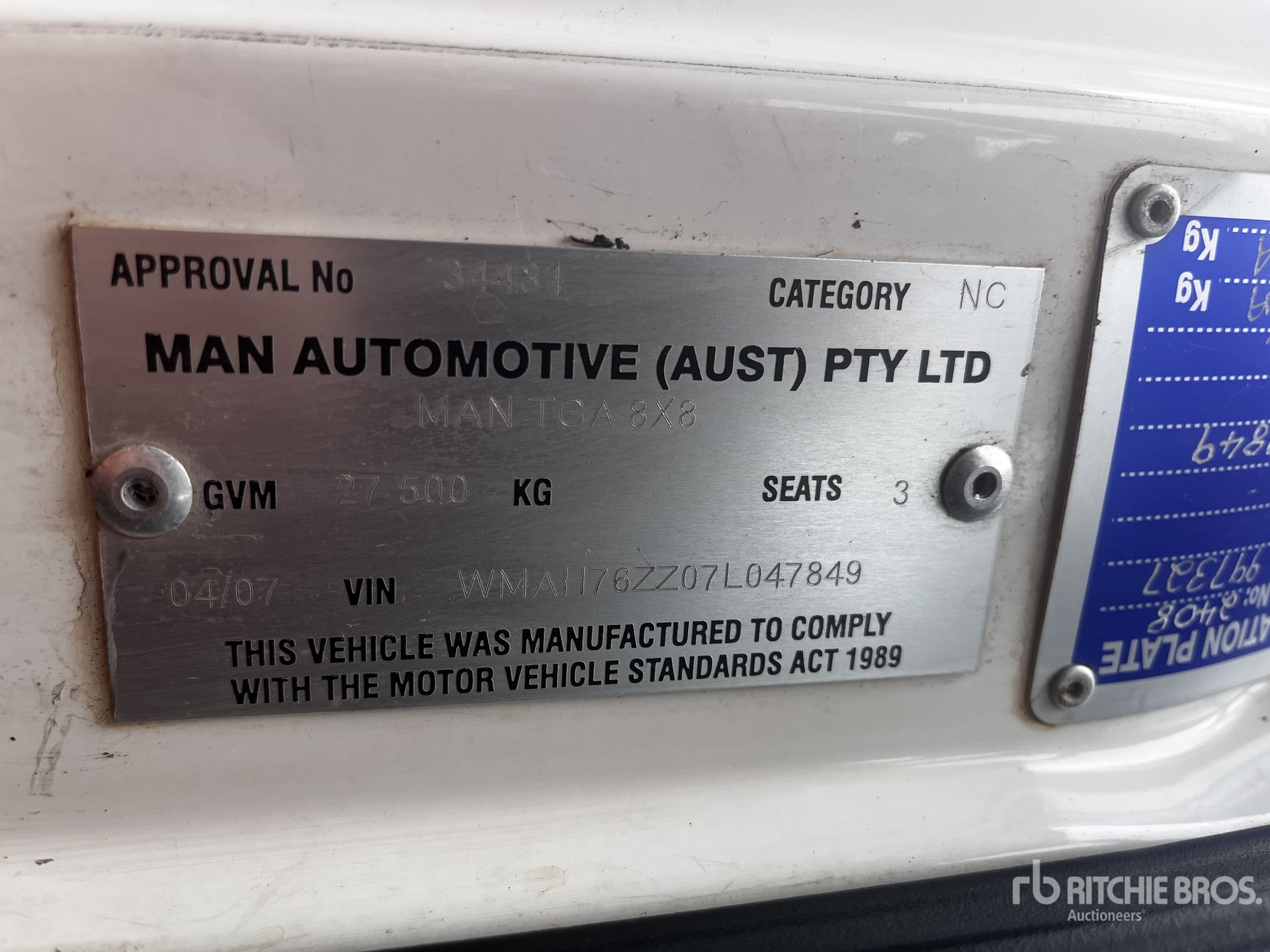 2007 MAN TGA 35.480 10x8 Twin-Steer Explosives Emulsion Truck