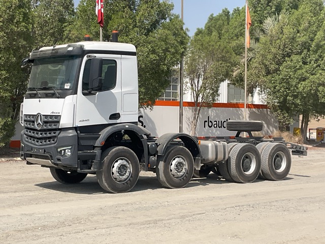 2024 Mercedes-Benz Arocs 4240 8x4 Twin-Steer Cab & Chassis (Unused)