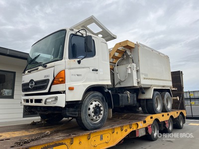 2007 Hino Camion à eau (Inoperable)