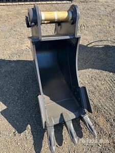 EXEQ 450 mm Q/C Digging Excavator Bucket - Fits 10-17 Ton (Unused)