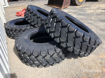 Quantity of (4) EXEQ 17.5-25 Reifen (Unused)