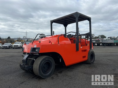 1998 Kawasaki K20WHA 7 Wheel Walec pneumatyczny