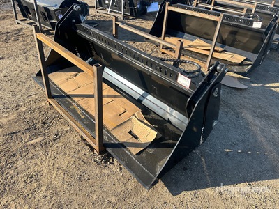 GIYI 72 in Multi-Purpose Skid Steer Bucket (Unused)