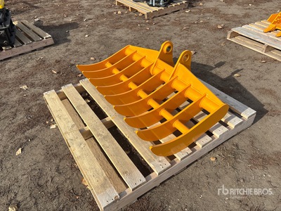 2025 GIYI 44 in Excavator Rake - Fits Cat 305 (Unused)