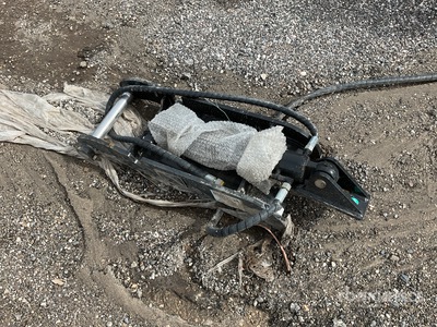 2025 GIYI GY-XJ3T 30 in CAT Hydraulic Excavator Thumb (Unused)