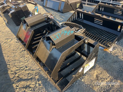 2025 GIYI GY-HWG72C 72 in Skid Steer Grapple (Unused)