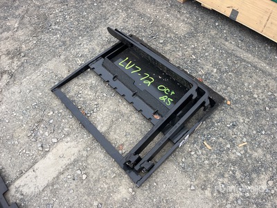 2025 GIYI GY-XHC 29 in Mini Skid Steer Forks (Unused)