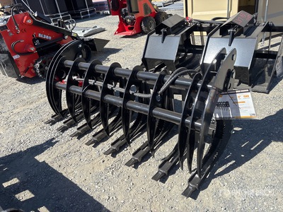 2025 GIYI GYCLG72C 72 in Log Skid Steer Grapple (Unused)