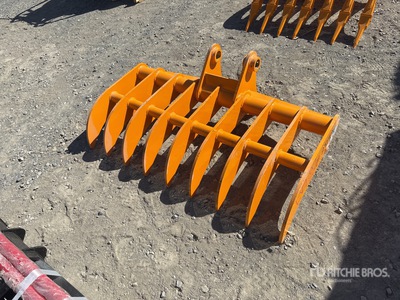 2025 GIYI 44 in Excavator Rake - Fits Cat 305 (Unused)