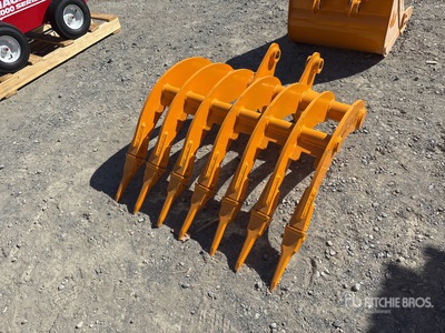 2025 GIYI 32 in Excavator Rake - Fits Cat 305 (Unused)