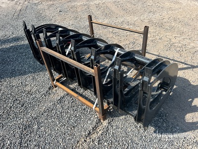 2025 GIYI GYCLG72C 72 in Skid Steer Root Rake (Unused)