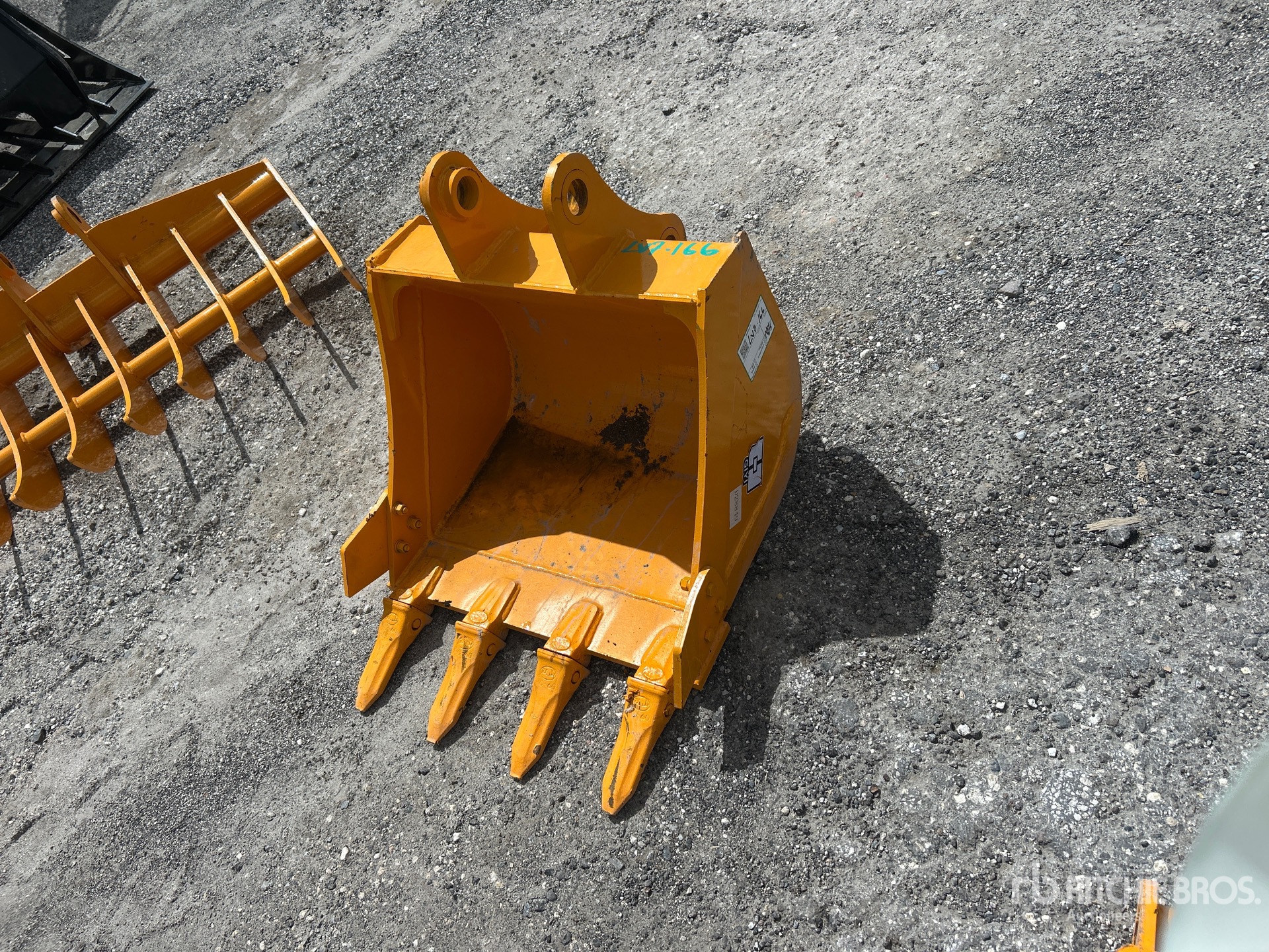 2025 GIYI GY-BK CAT Excavator Bucket (Unused)