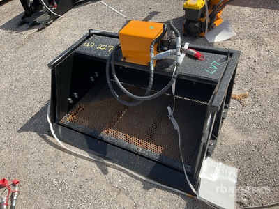 2025 GIYI GY-MVB43 43 in Mini Mini Vibration bucket スキッドステア付属部品 (Unused)