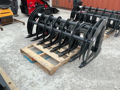 2025 GIYI GYCLG72C 72 in Skeleton ملقط للسكيد ستير (Unused)