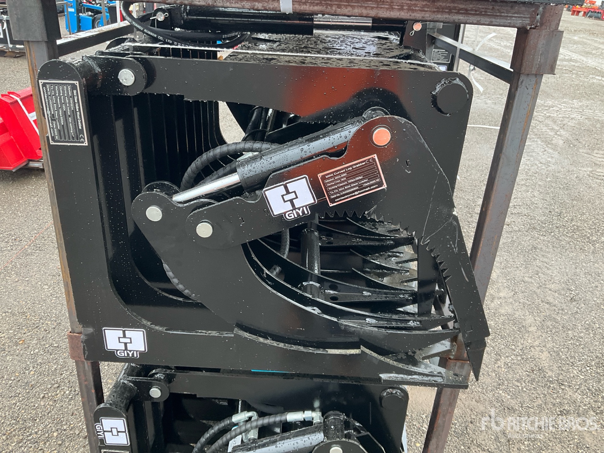 2025 GIYI GY-MCLG60 Mini Skid Steer Grapple (Unused)