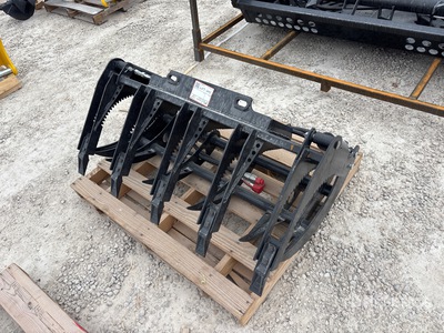 2025 GIYI GY-MCLG60 44 in Mini Skid Steer Grapple (Unused)