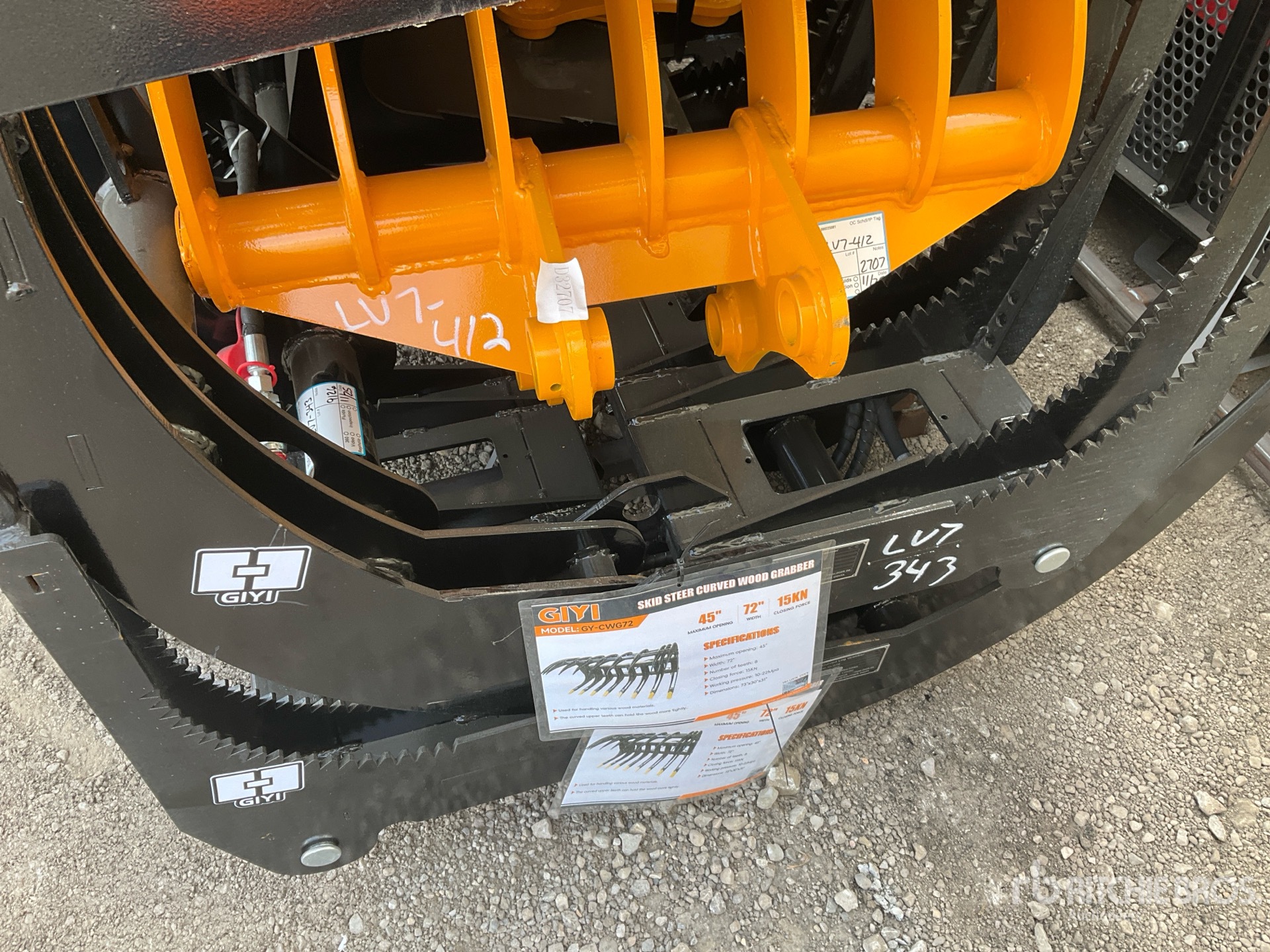 2025 GIYI GYCLG72C Skid Steer Grapple (Unused)