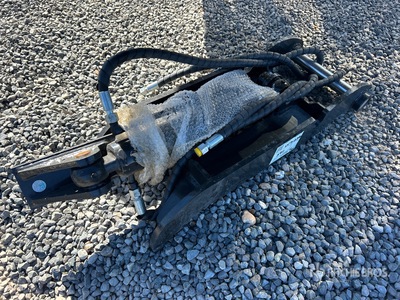 2025 GIYI GY-XJ3T 11 in Hydraulic Excavator Thumb (Unused)