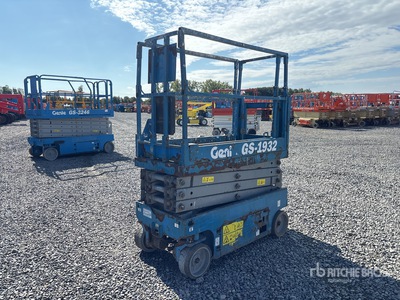 2014 Genie GS1932 Electric Scissor Lift (Inoperable)