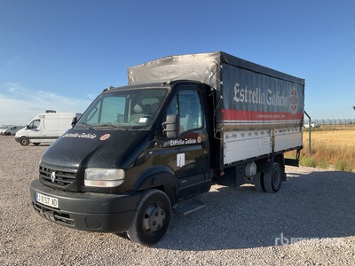 1999 Renault Mascott 130.65 4x2 Curtain Side Truck