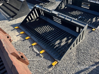 2025 GIYI GY-RB66 66 in Rock Skid Steer Bucket (Unused)